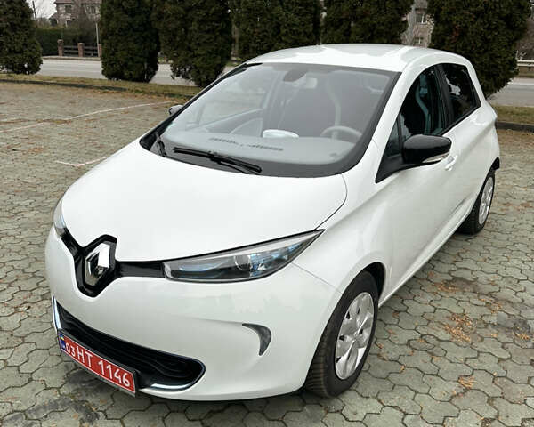 Білий Рено Зое, об'ємом двигуна 0 л та пробігом 72 тис. км за 5999 $, фото 1 на Automoto.ua