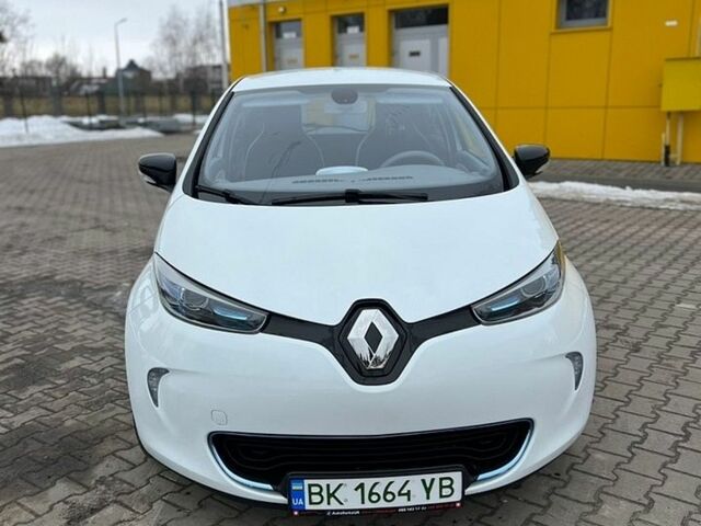 Білий Рено Зое, об'ємом двигуна 0 л та пробігом 91 тис. км за 6200 $, фото 1 на Automoto.ua