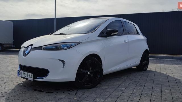 Белый Рено Зое, объемом двигателя 0 л и пробегом 78 тыс. км за 6400 $, фото 1 на Automoto.ua