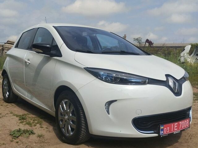Белый Рено Зое, объемом двигателя 0 л и пробегом 106 тыс. км за 6300 $, фото 1 на Automoto.ua
