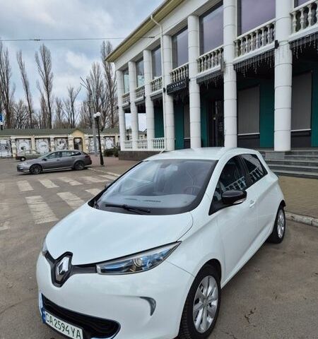 Білий Рено Зое, об'ємом двигуна 0 л та пробігом 143 тис. км за 7000 $, фото 1 на Automoto.ua