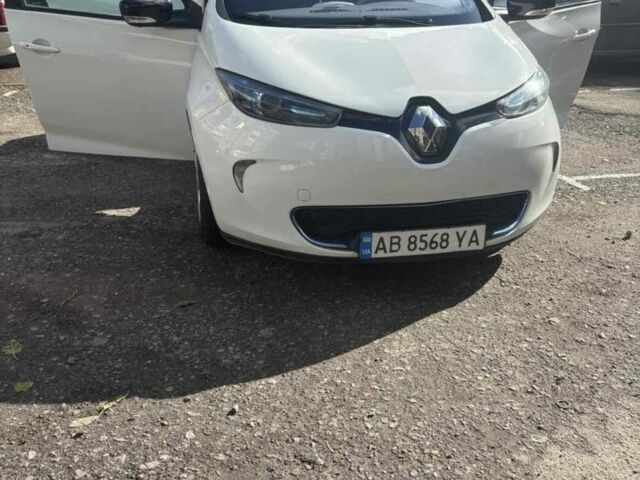 Рено Зое 2013 в Виннице на Automoto.ua Белый Рено Зое, объемом двигателя 0 л и пробегом 180 тыс. км за 6400 $, фото 1 на Automoto.ua
