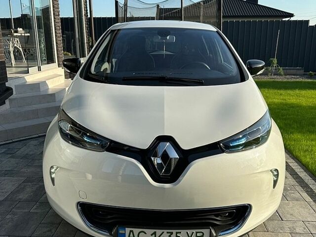 Белый Рено Зое, объемом двигателя 0 л и пробегом 107 тыс. км за 6700 $, фото 1 на Automoto.ua