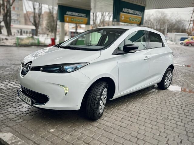 Білий Рено Зое, об'ємом двигуна 0 л та пробігом 200 тис. км за 5100 $, фото 1 на Automoto.ua