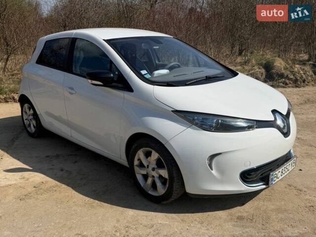 Белый Рено Зое, объемом двигателя 0 л и пробегом 166 тыс. км за 6200 $, фото 1 на Automoto.ua