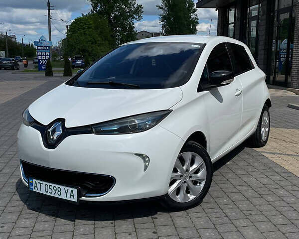 Рено Зое 2013 у Івано-Франківську на Automoto.ua Білий Рено Зое, об'ємом двигуна 0 л та пробігом 175 тис. км за 5900 $, фото 1 на Automoto.ua