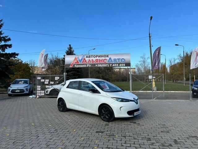 Білий Рено Зое, об'ємом двигуна 0 л та пробігом 201 тис. км за 6400 $, фото 1 на Automoto.ua