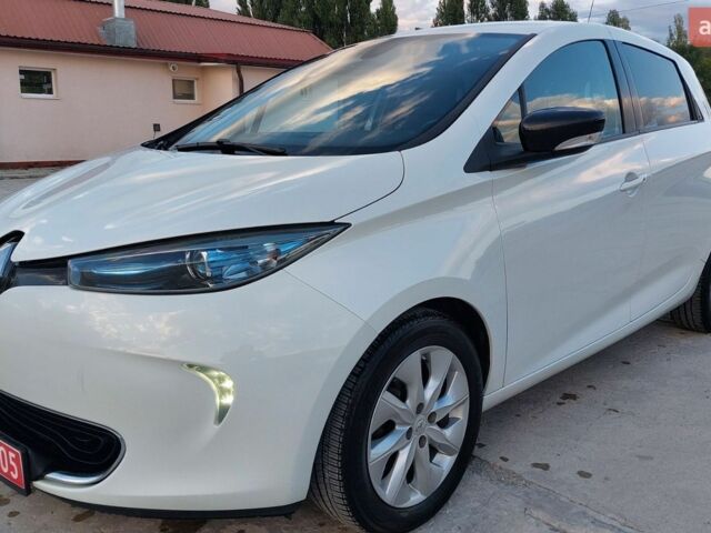 Белый Рено Зое, объемом двигателя 0 л и пробегом 112 тыс. км за 6700 $, фото 1 на Automoto.ua