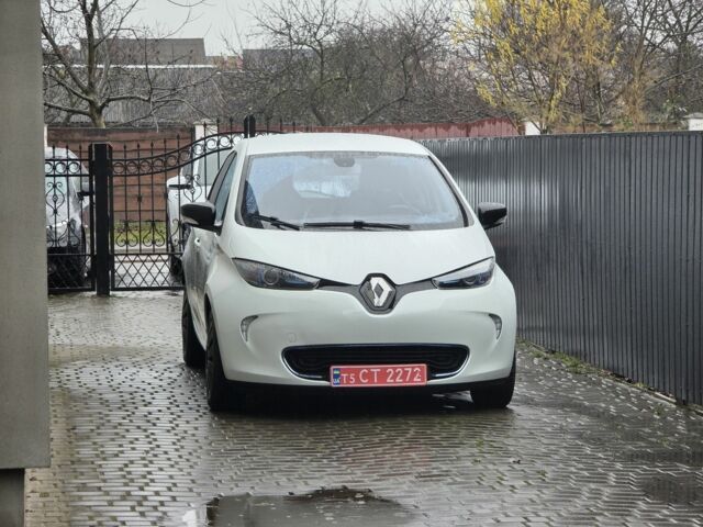 Білий Рено Зое, об'ємом двигуна 0 л та пробігом 140 тис. км за 5850 $, фото 1 на Automoto.ua