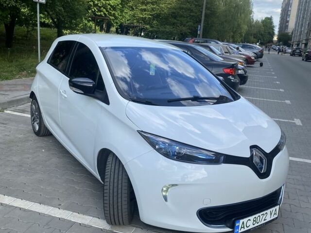 Белый Рено Зое, объемом двигателя 0 л и пробегом 125 тыс. км за 6700 $, фото 1 на Automoto.ua