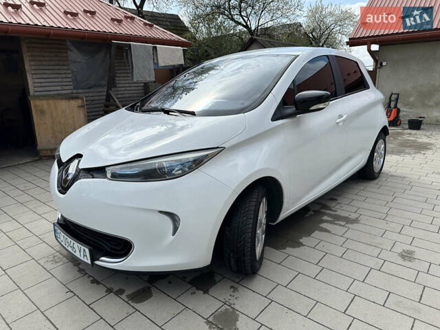 Белый Рено Зое, объемом двигателя 0 л и пробегом 110 тыс. км за 6400 $, фото 1 на Automoto.ua