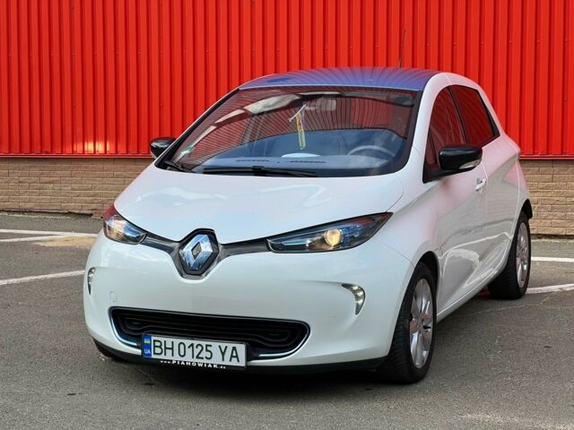 Білий Рено Зое, об'ємом двигуна 0 л та пробігом 60 тис. км за 14500 $, фото 1 на Automoto.ua