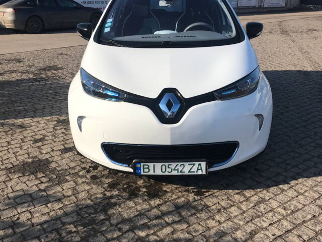 Білий Рено Зое, об'ємом двигуна 0 л та пробігом 68 тис. км за 8500 $, фото 1 на Automoto.ua