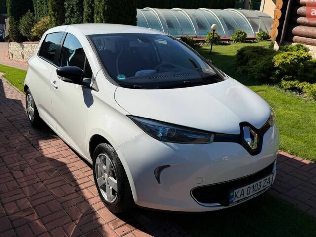 Белый Рено Зое, объемом двигателя 0 л и пробегом 115 тыс. км за 5750 $, фото 1 на Automoto.ua