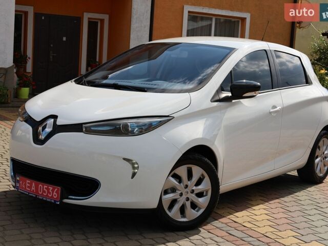 Білий Рено Зое, об'ємом двигуна 0 л та пробігом 125 тис. км за 6888 $, фото 1 на Automoto.ua