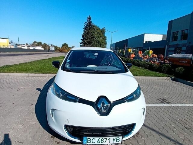 Белый Рено Зое, объемом двигателя 0 л и пробегом 171 тыс. км за 6927 $, фото 1 на Automoto.ua