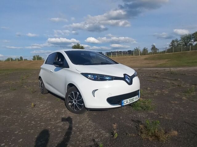Білий Рено Зое, об'ємом двигуна 0 л та пробігом 87 тис. км за 6000 $, фото 1 на Automoto.ua
