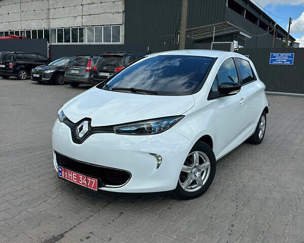 Белый Рено Зое, объемом двигателя 0 л и пробегом 87 тыс. км за 6400 $, фото 1 на Automoto.ua