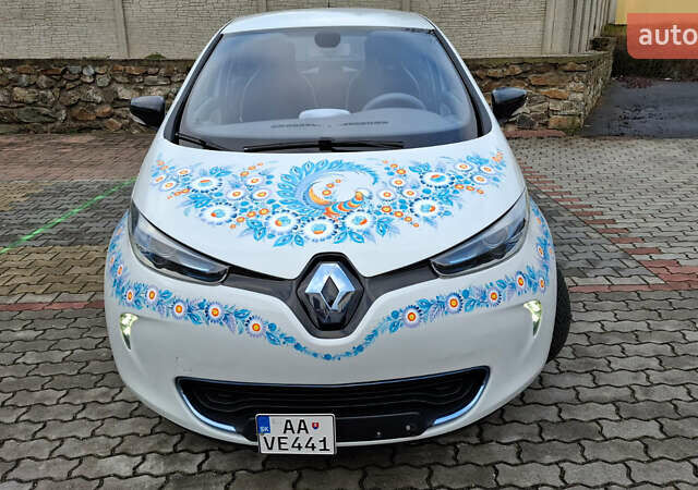 Білий Рено Зое, об'ємом двигуна 0 л та пробігом 72 тис. км за 59620 $, фото 1 на Automoto.ua