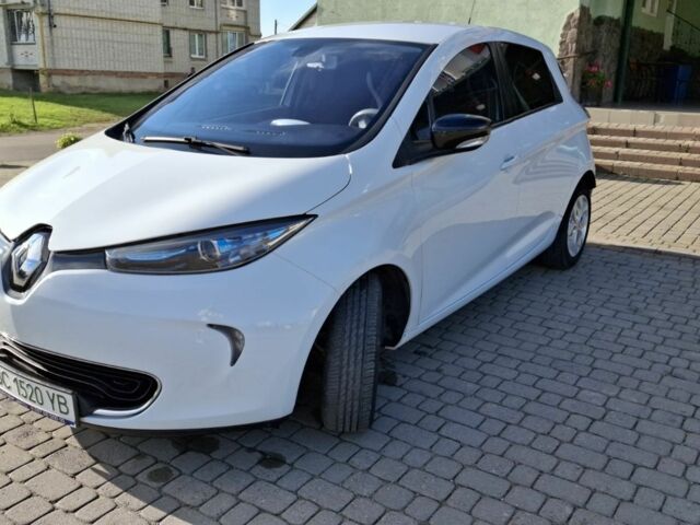 Белый Рено Зое, объемом двигателя 0 л и пробегом 90 тыс. км за 6990 $, фото 1 на Automoto.ua
