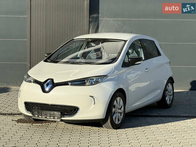 Белый Рено Зое, объемом двигателя 0 л и пробегом 138 тыс. км за 6500 $, фото 1 на Automoto.ua