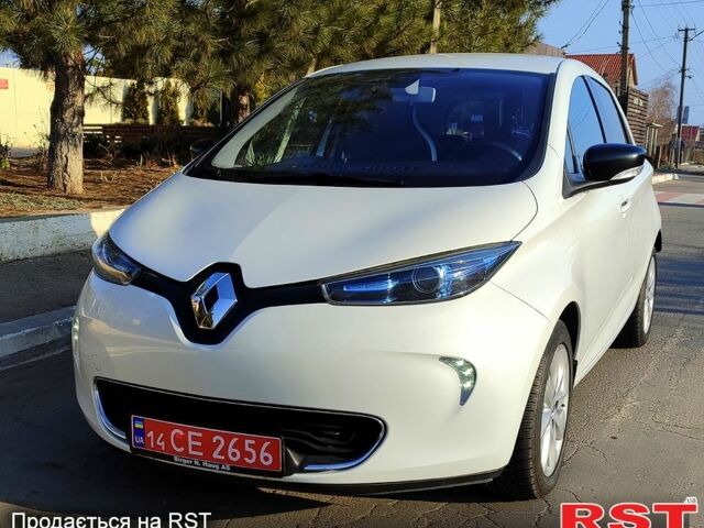 Белый Рено Зое, объемом двигателя 65 л и пробегом 110 тыс. км за 6200 $, фото 1 на Automoto.ua