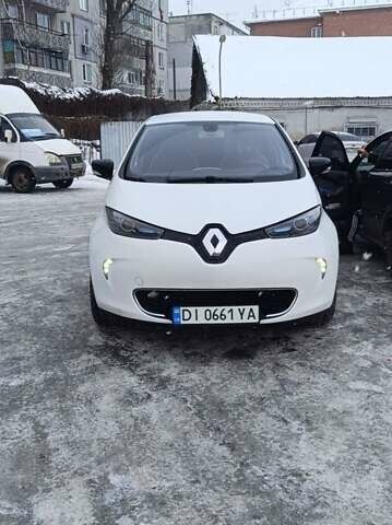 Білий Рено Зое, об'ємом двигуна 0 л та пробігом 270 тис. км за 5700 $, фото 1 на Automoto.ua