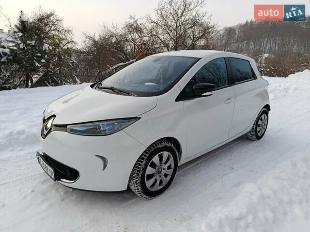 Білий Рено Зое, об'ємом двигуна 0 л та пробігом 96 тис. км за 5850 $, фото 1 на Automoto.ua