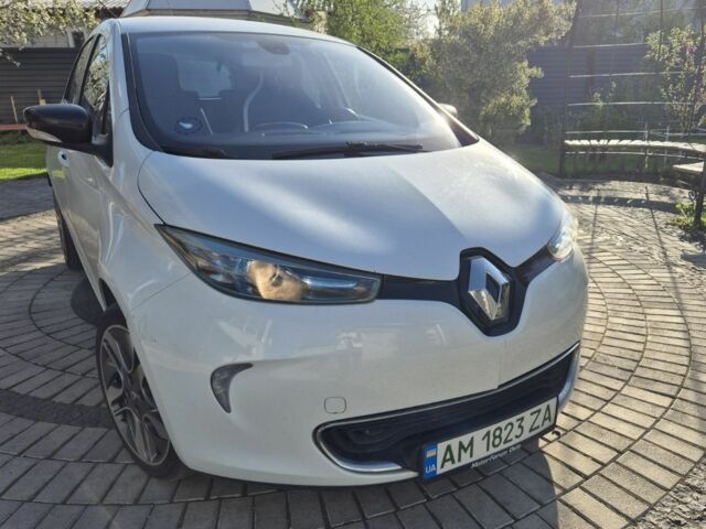 Білий Рено Зое, об'ємом двигуна 0 л та пробігом 67 тис. км за 7350 $, фото 1 на Automoto.ua