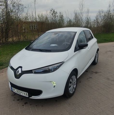 Білий Рено Зое, об'ємом двигуна 0 л та пробігом 102 тис. км за 5500 $, фото 1 на Automoto.ua