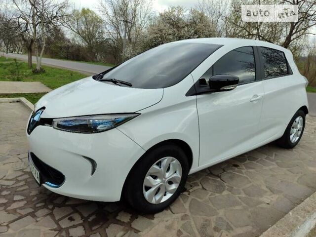 Білий Рено Зое, об'ємом двигуна 0 л та пробігом 58 тис. км за 7500 $, фото 1 на Automoto.ua