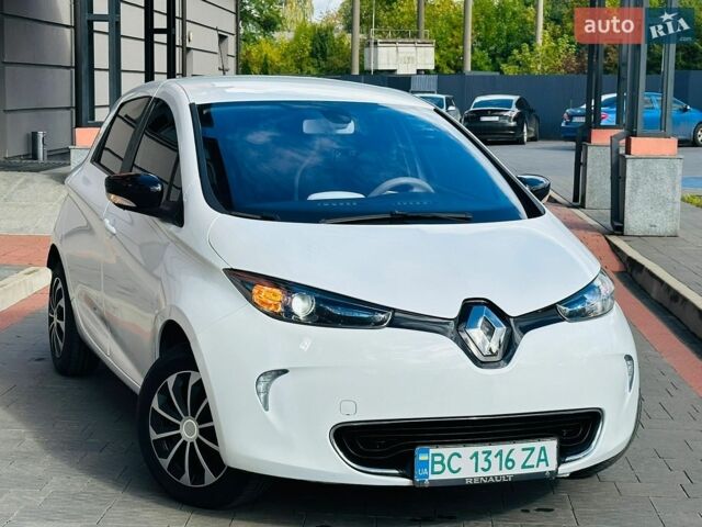 Белый Рено Зое, объемом двигателя 0 л и пробегом 111 тыс. км за 6500 $, фото 1 на Automoto.ua