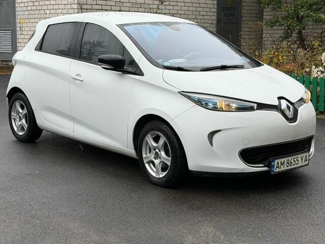 Белый Рено Зое, объемом двигателя 0 л и пробегом 142 тыс. км за 6200 $, фото 1 на Automoto.ua