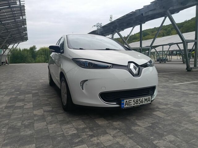 Білий Рено Зое, об'ємом двигуна 0 л та пробігом 86 тис. км за 6613 $, фото 1 на Automoto.ua