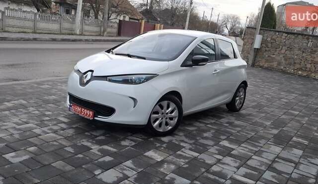 Білий Рено Зое, об'ємом двигуна 0 л та пробігом 106 тис. км за 6500 $, фото 1 на Automoto.ua