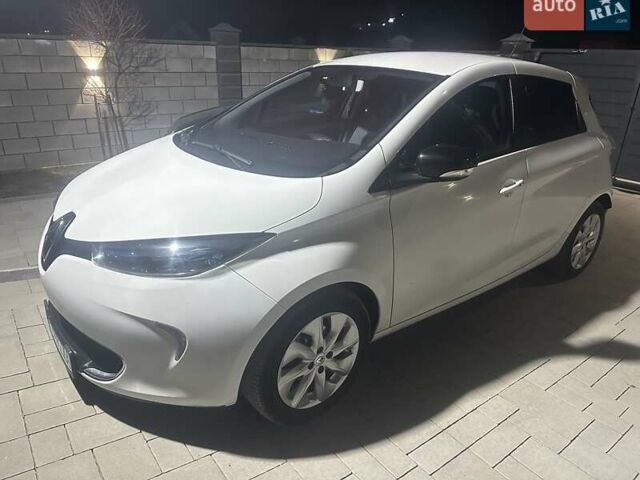 Білий Рено Зое, об'ємом двигуна 0 л та пробігом 149 тис. км за 6950 $, фото 1 на Automoto.ua