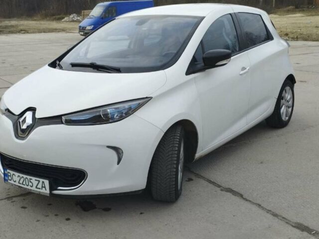 Белый Рено Зое, объемом двигателя 0 л и пробегом 127 тыс. км за 6500 $, фото 1 на Automoto.ua