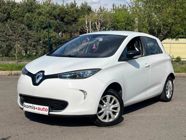 Белый Рено Зое, объемом двигателя 0 л и пробегом 97 тыс. км за 5999 $, фото 1 на Automoto.ua