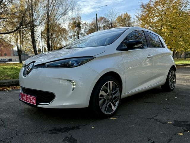 Білий Рено Зое, об'ємом двигуна 0 л та пробігом 68 тис. км за 6965 $, фото 1 на Automoto.ua