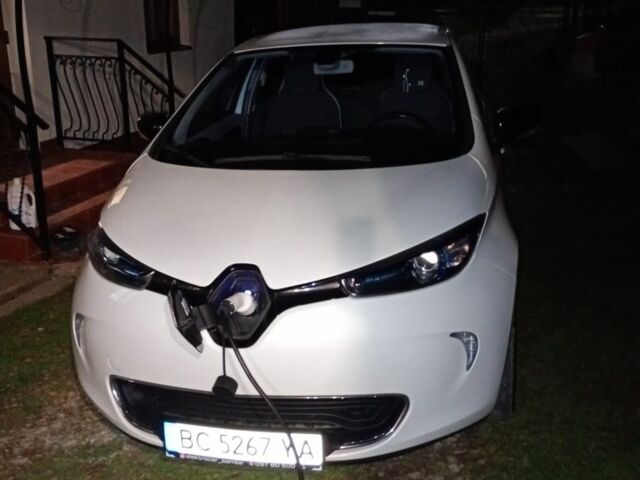 Білий Рено Зое, об'ємом двигуна 0 л та пробігом 140 тис. км за 7100 $, фото 1 на Automoto.ua