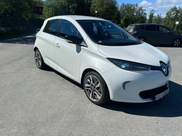 Белый Рено Зое, объемом двигателя 0 л и пробегом 101 тыс. км за 7121 $, фото 1 на Automoto.ua