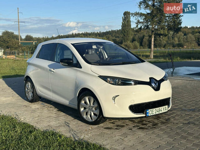 Белый Рено Зое, объемом двигателя 0 л и пробегом 135 тыс. км за 6500 $, фото 1 на Automoto.ua