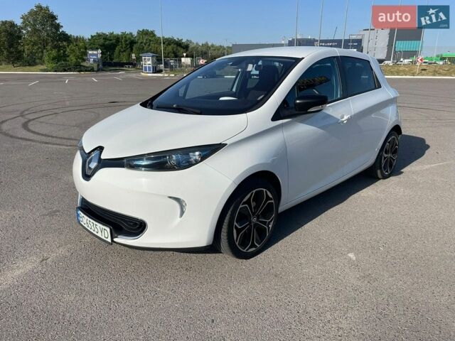 Белый Рено Зое, объемом двигателя 0 л и пробегом 158 тыс. км за 6500 $, фото 1 на Automoto.ua