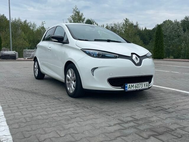 Білий Рено Зое, об'ємом двигуна 0 л та пробігом 105 тис. км за 6900 $, фото 1 на Automoto.ua