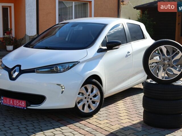 Белый Рено Зое, объемом двигателя 0 л и пробегом 142 тыс. км за 7555 $, фото 1 на Automoto.ua