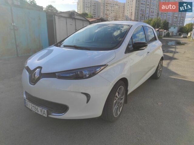 Білий Рено Зое, об'ємом двигуна 0 л та пробігом 95 тис. км за 7800 $, фото 1 на Automoto.ua