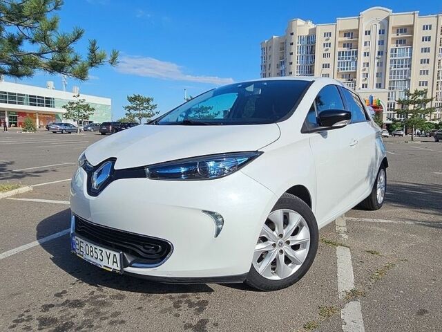 Білий Рено Зое, об'ємом двигуна 0 л та пробігом 58 тис. км за 8400 $, фото 1 на Automoto.ua