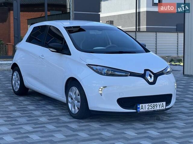 Белый Рено Зое, объемом двигателя 0 л и пробегом 164 тыс. км за 8700 $, фото 1 на Automoto.ua