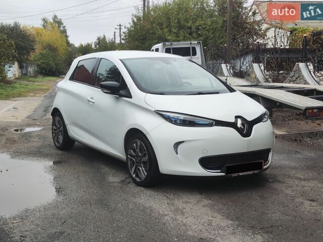 Білий Рено Зое, об'ємом двигуна 0 л та пробігом 75 тис. км за 7800 $, фото 1 на Automoto.ua