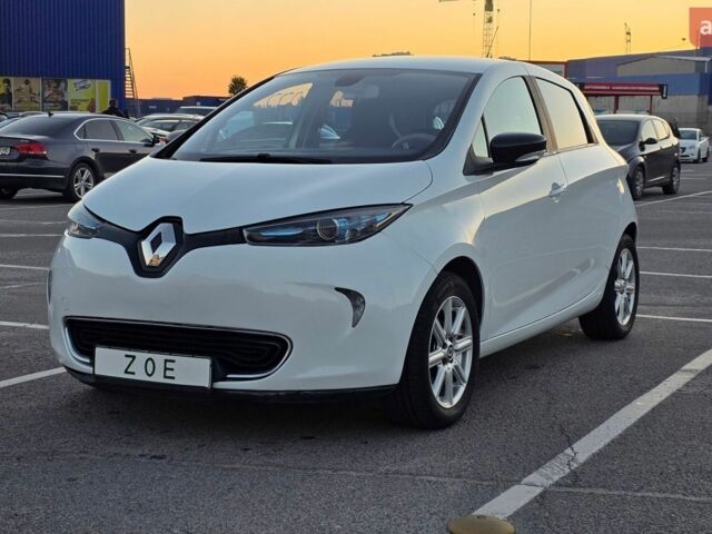 Білий Рено Зое, об'ємом двигуна 0 л та пробігом 103 тис. км за 6800 $, фото 1 на Automoto.ua